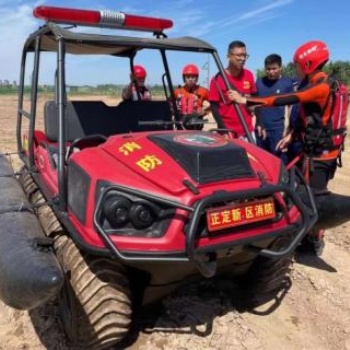 防汛救災(zāi)新利器這款水陸兩棲救援車讓你形容面對水陸挑戰(zhàn)